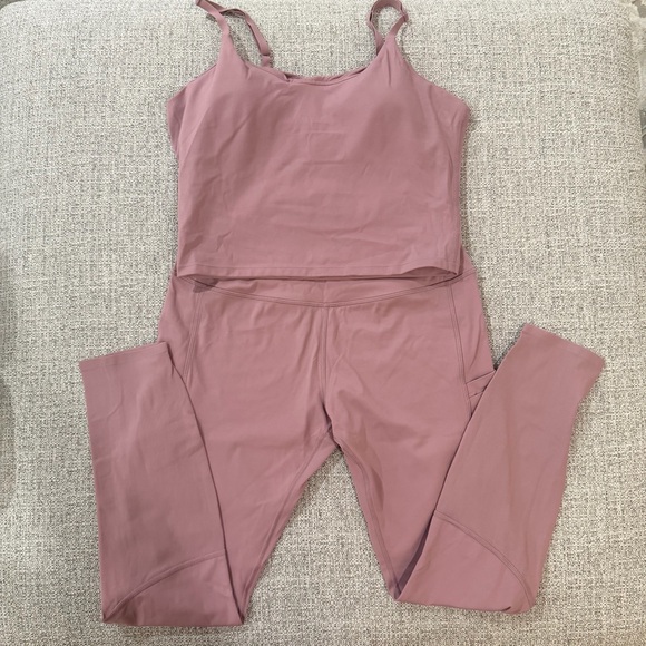 NWOT Tavi High Waisted 7/8th Legging with Mesh Panels in Wisteria Mauve Pink - Picture 7 of 11